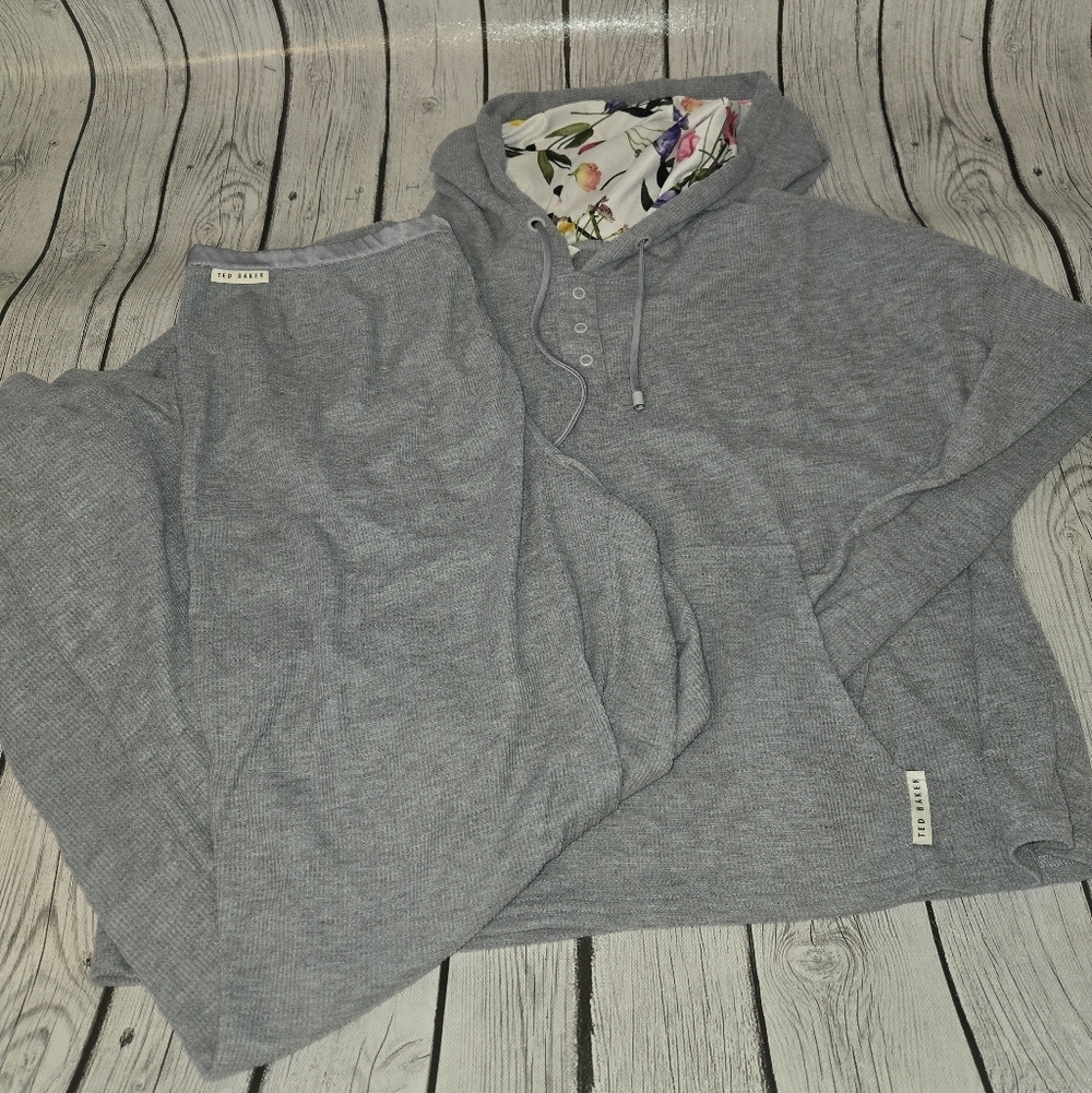 Ted Baker London 2-Piece Waffle Knit Lounge Set – Hoodie & Pants Floral Lined